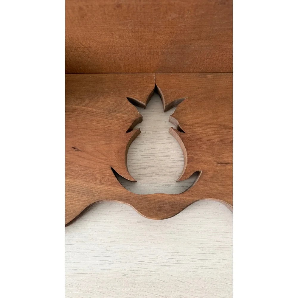 Vintage Wood Pineapple Wall Shelf Scalloped Edge Colonial Hospitality Decor